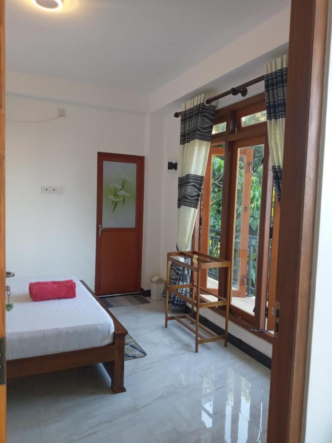 Kelum Homestay キャンディー エクステリア 写真
