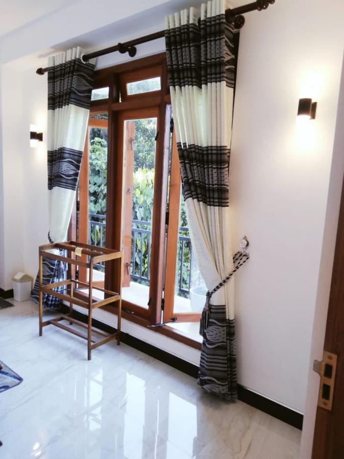 Kelum Homestay キャンディー エクステリア 写真