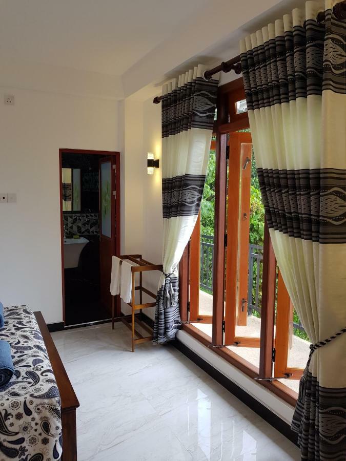 Kelum Homestay キャンディー エクステリア 写真