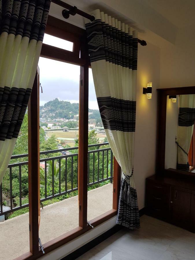 Kelum Homestay キャンディー エクステリア 写真