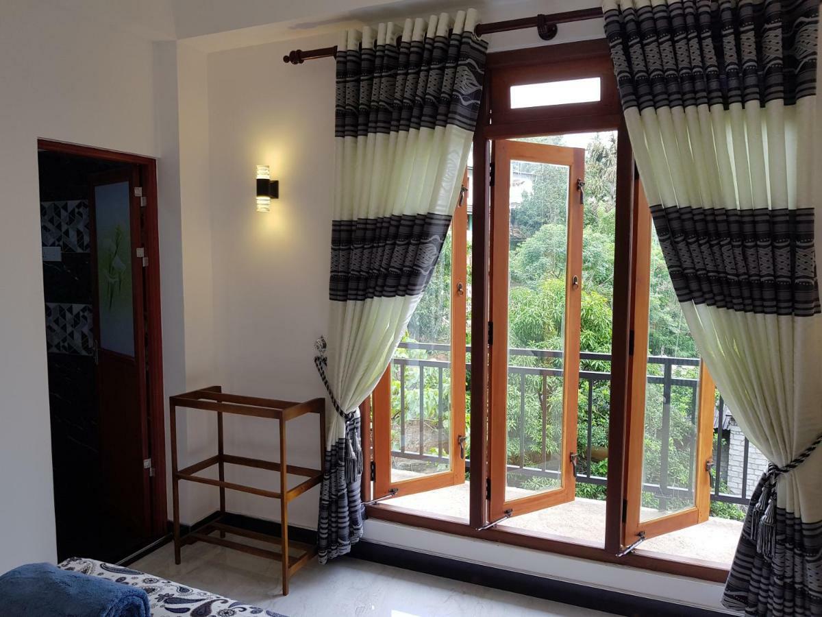 Kelum Homestay キャンディー エクステリア 写真