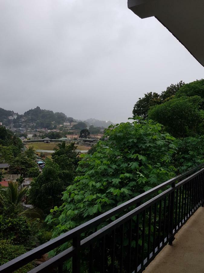 Kelum Homestay キャンディー エクステリア 写真